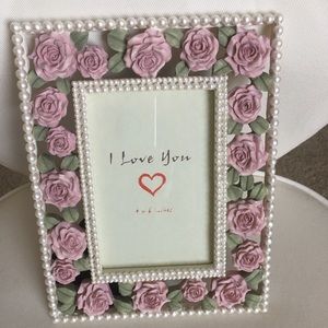 Vintage pink roses, green leaves, faux pearls 4 x 6 photo frame